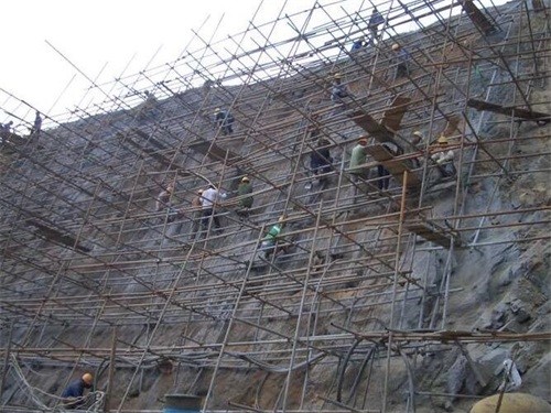 伊犁哈萨克公路桩基检测